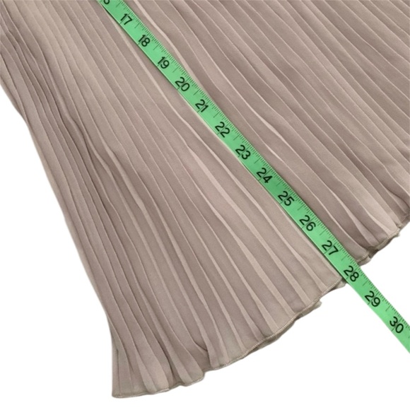 LYNN RYAN | Lace Pleated Top | Size L - Picture 8 of 8